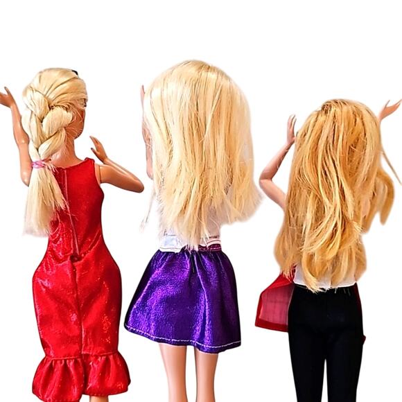 Lot of Five Blonde Haired Barbie's Four Blue Eyed One Brown Eyed All Have Outfit - Picture 10 of 12